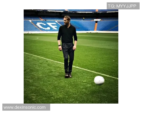 死侍怒斥足球明星表现不佳引发热议球迷纷纷支持与反对各执己见