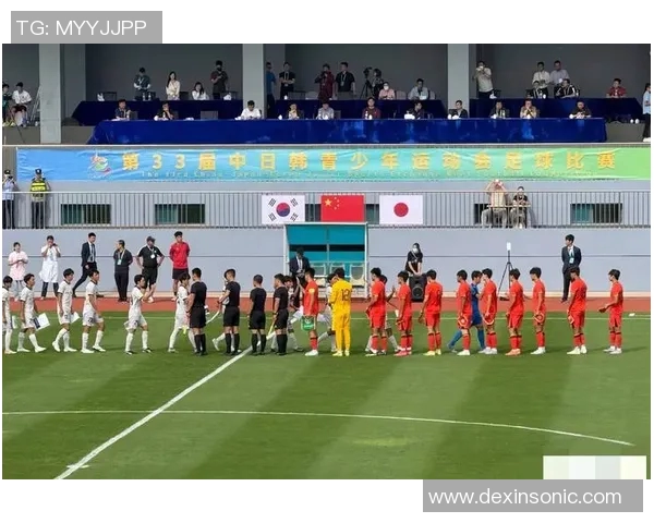 深圳足球队在亚运会上的速度表现引发热议展现出强劲实力与潜力 深圳足球队在亚运会上的速度表现引发热议展现出强劲实力与潜力