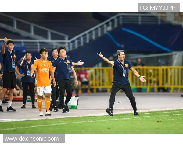 武汉足球队与重庆足球队赛后复盘分析比赛节奏与战术表现的深度探讨